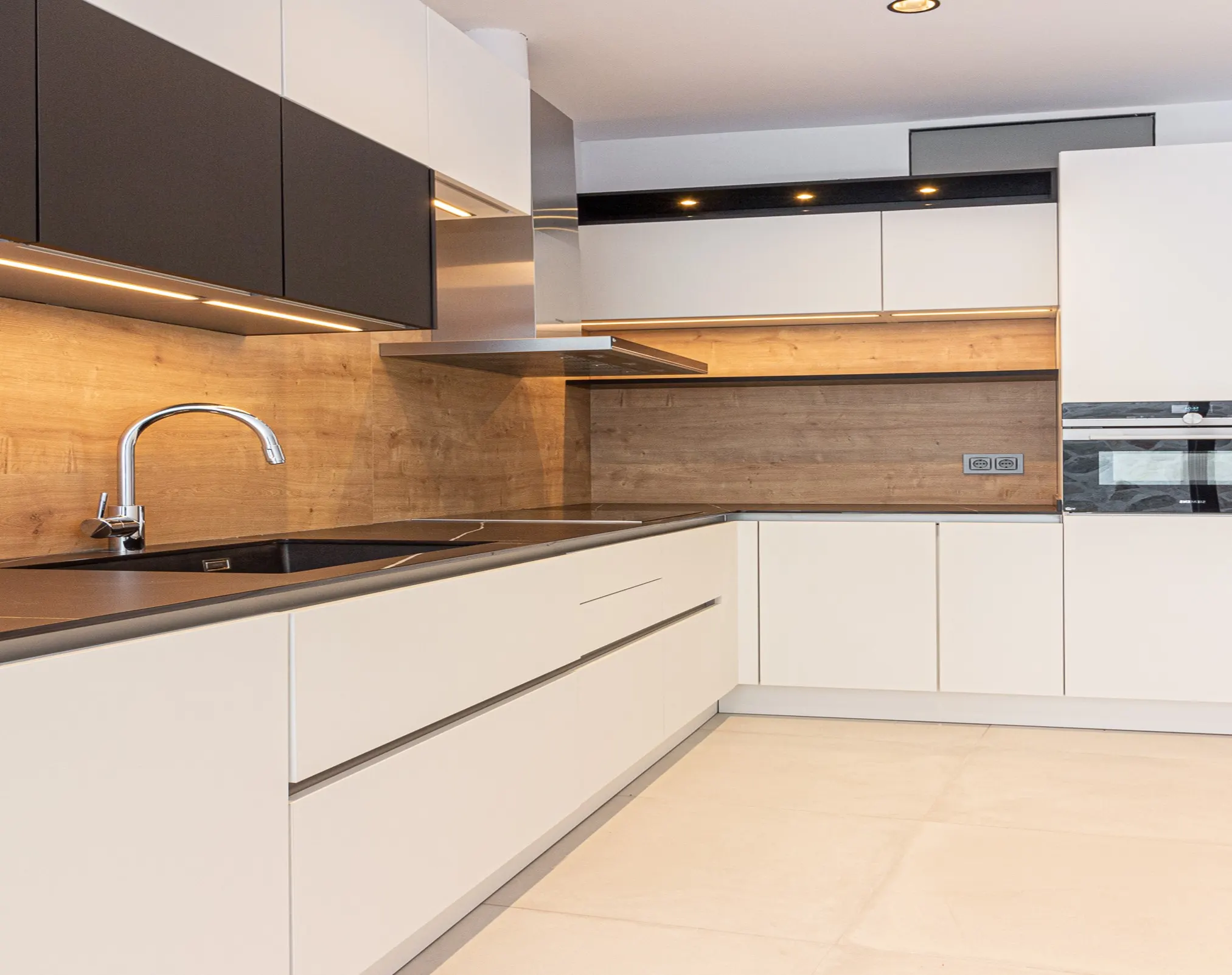 Cocina de una vivienda construida por Total Homes